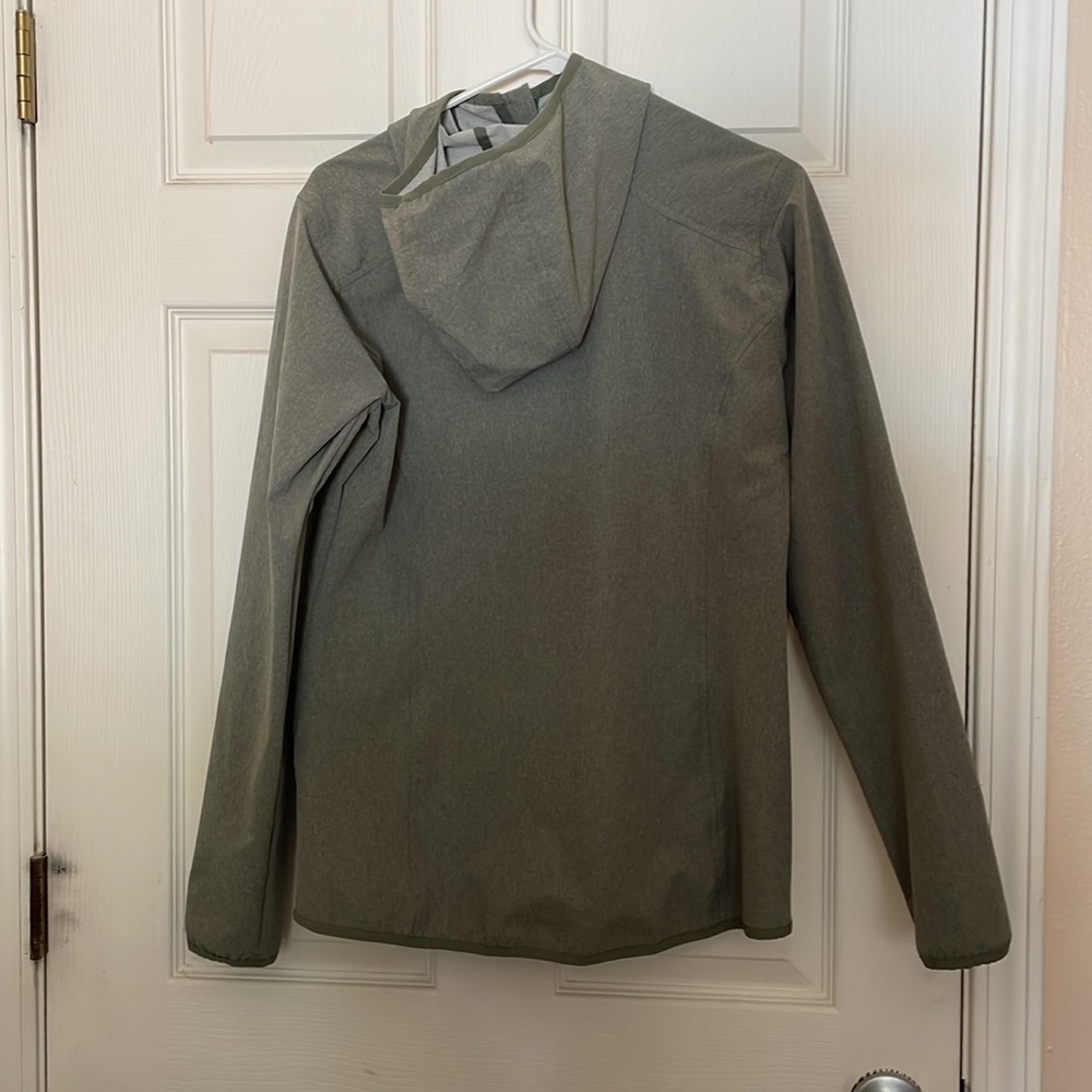 Columbia lightweight jacket - Picture 2 of 5